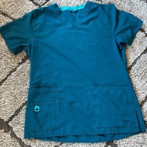 Carhartt scrub set with matching off brand pants